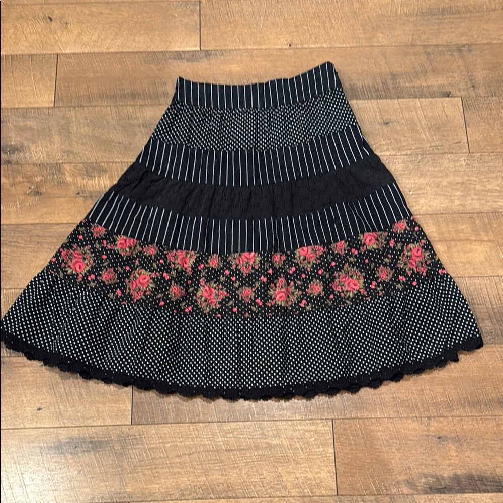 Multi Patterned A-Line Skirt